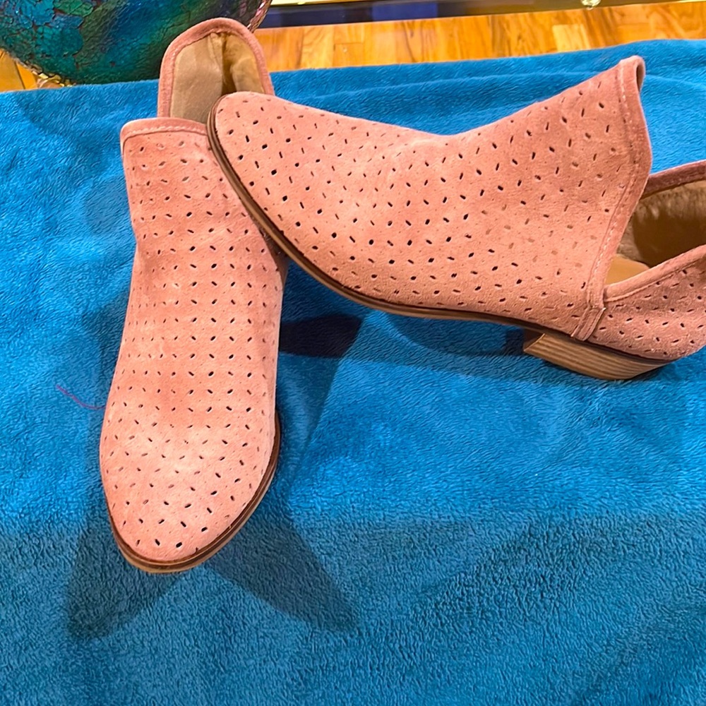 Lucky you. Pink suede boots